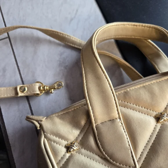 Objectives purse/ Crossbody. Cross patch with metal cross pattern on front. - Picture 9 of 12